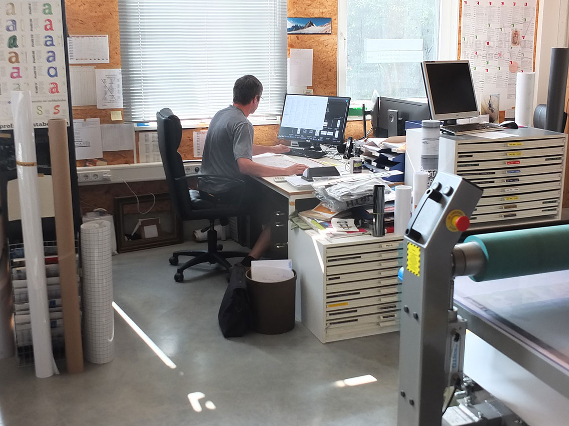 Werbehaus Karasek GmbH, Dalbergstr. 35 in Aschaffenburg