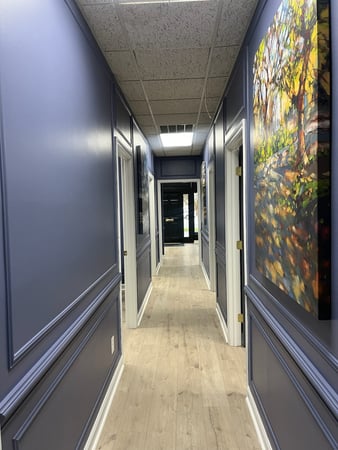 Images Julie Hahn: Allstate Insurance