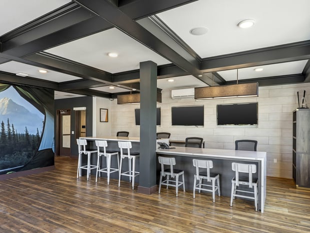 Images Republic on Main