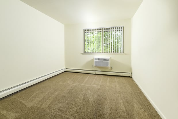 Images Mill Creek Village Apartments