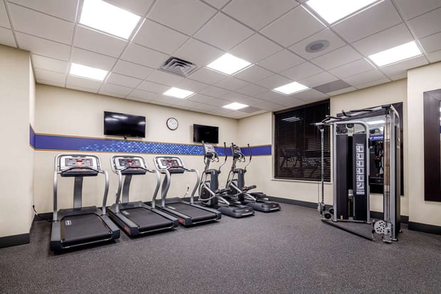 Images Hampton Inn Paramus