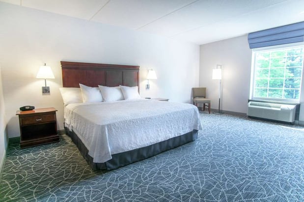 Images Hampton Inn & Suites Berkshires-Lenox