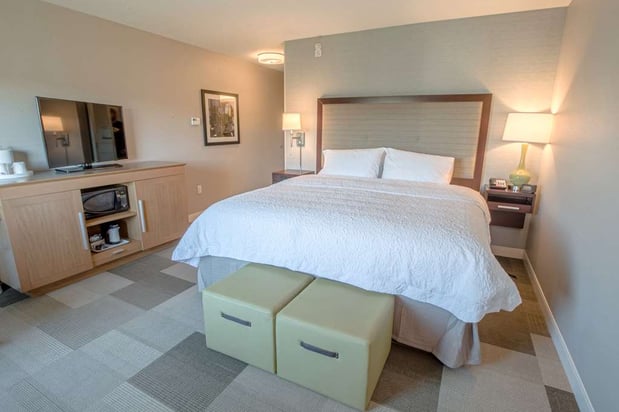 Images Hampton Inn Amesbury