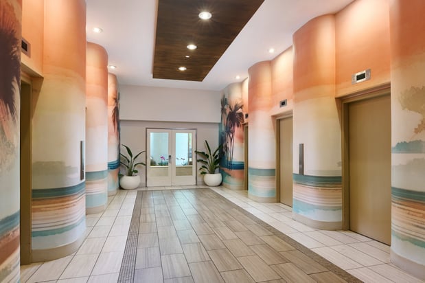 Images Holiday Inn Express Waikiki by IHG