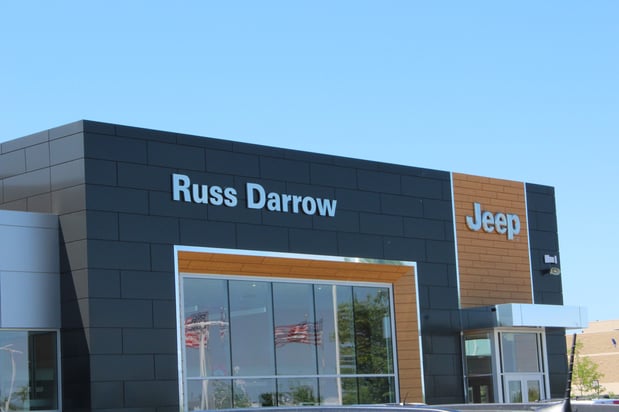 Images Russ Darrow Chrysler, Dodge, Jeep, RAM of Milwaukee Parts Department