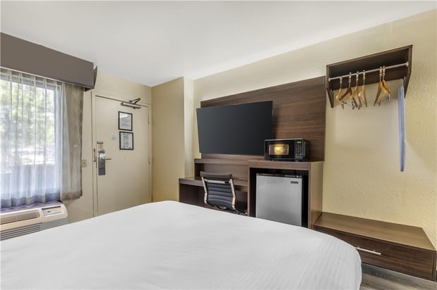 Images Best Western Salisbury Plaza