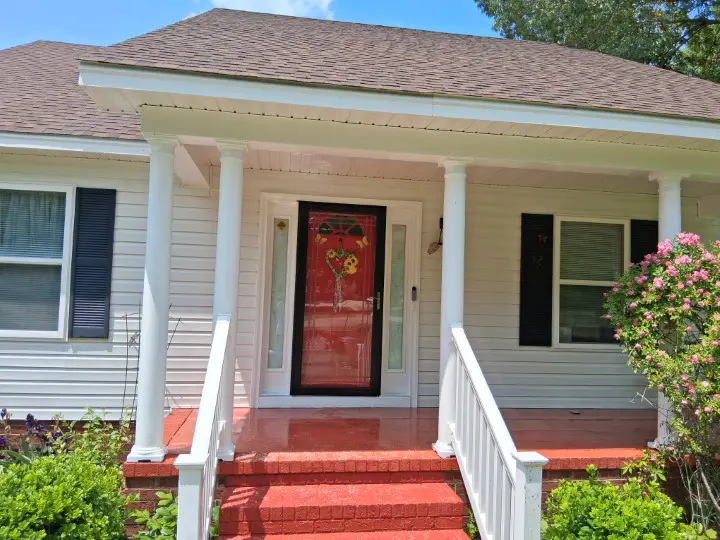 Images LGC Pressure Washing Service