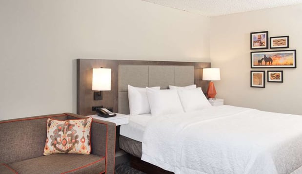 Images Hampton Inn & Suites N. Ft. Worth-Alliance Airport