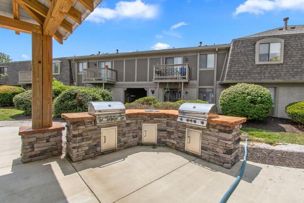 Images The Elliott at College Park Apartment Homes