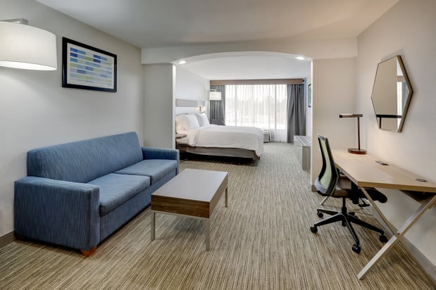 Images Holiday Inn Express & Suites Hinesville East - Fort Stewart by IHG