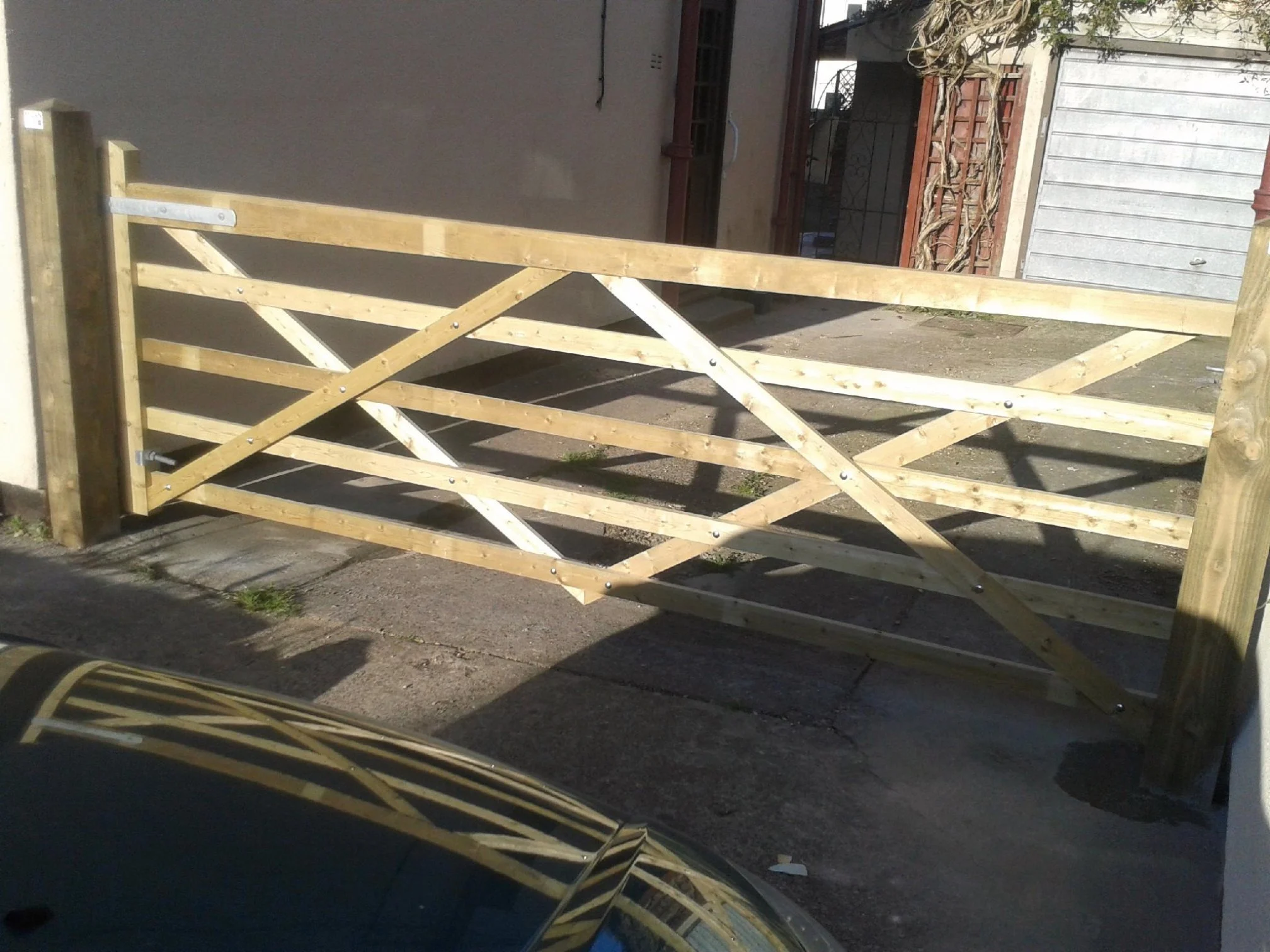 Images Milan Fencing & Landscaping