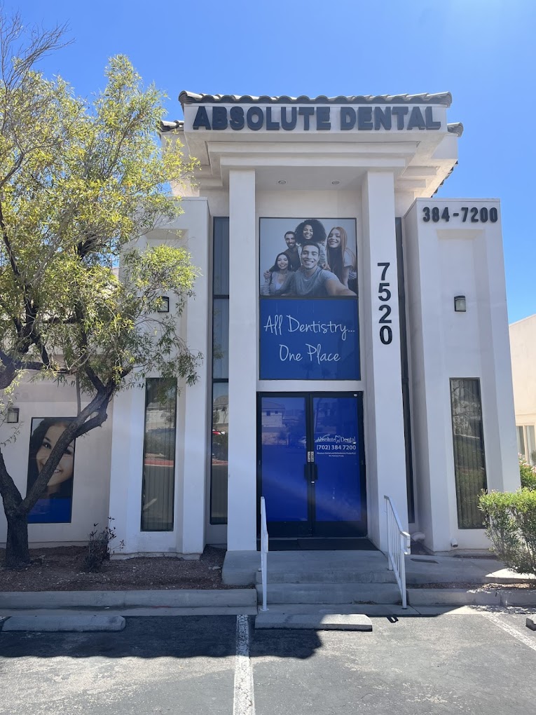 Absolute Dental Sahara front entrance.