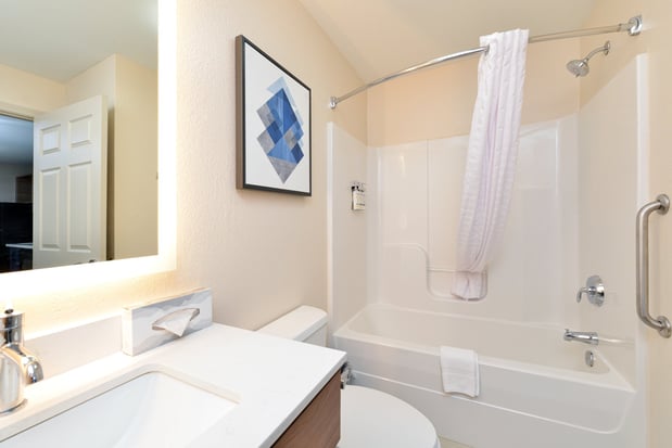Images Candlewood Suites Kansas City Northeast by IHG