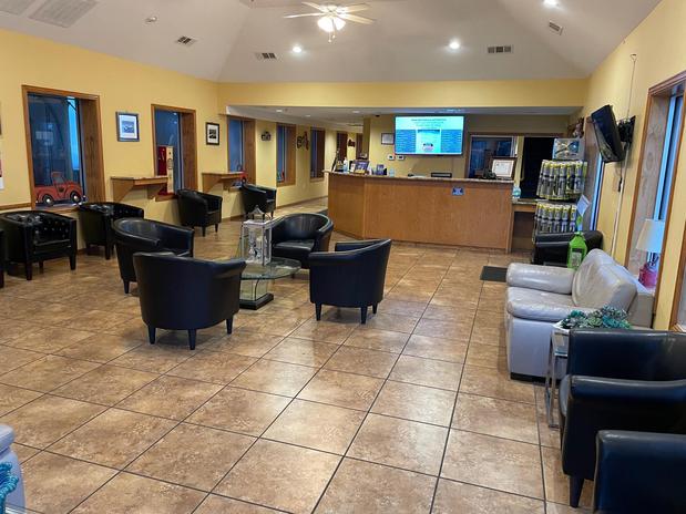 Images Kwik Kar Wash & Automotive Center of Round Rock