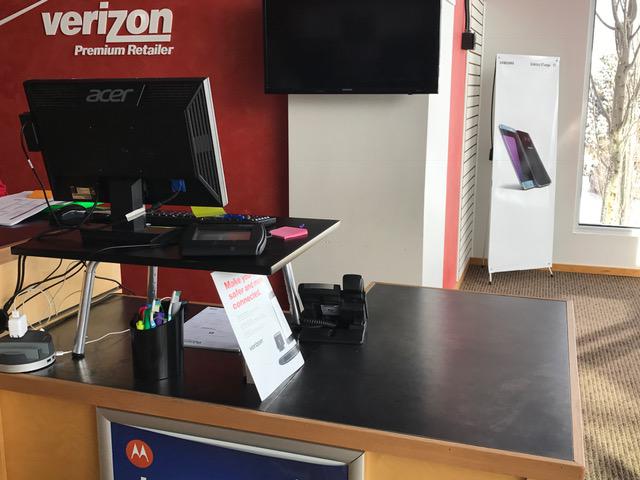 Verizon Authorized Retailer – GoWireless Photo