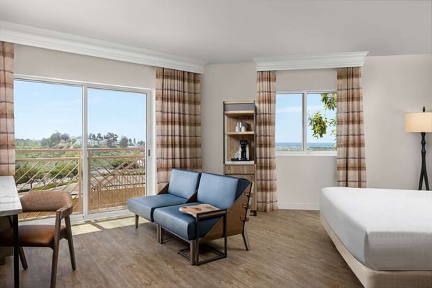 Images The Cassara Carlsbad, Tapestry Collection by Hilton
