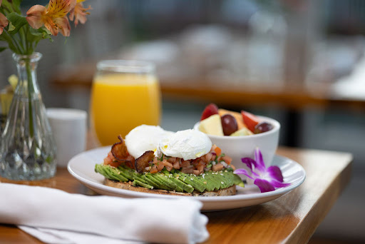 Yellowfin Bar & Kitchen Image