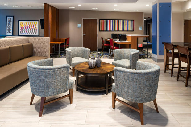 Images Holiday Inn Express & Suites Romeoville - Joliet North by IHG