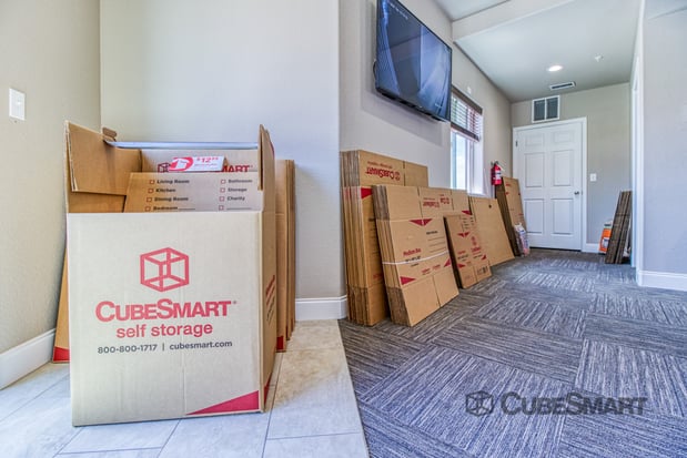 Images CubeSmart Self Storage