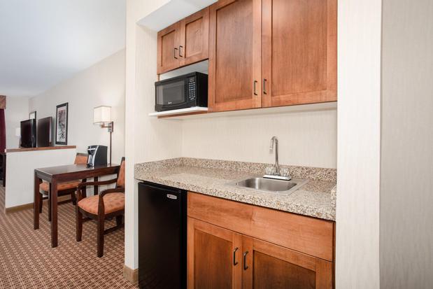 Images Holiday Inn Express & Suites Gillette, an IHG Hotel