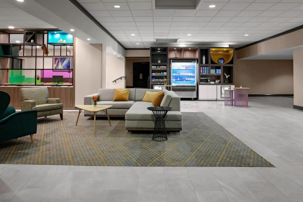 Images Holiday Inn & Suites Boston-Peabody by IHG