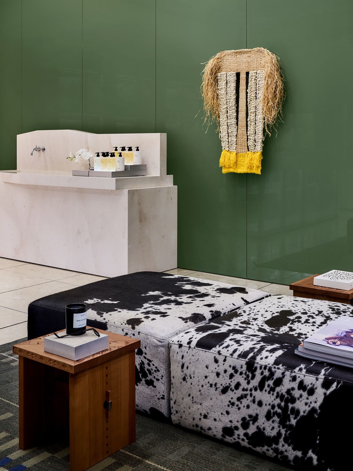 Store interior detail 4