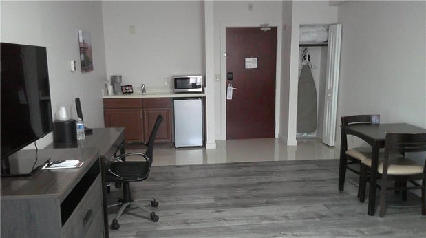 Images HOM Hotel Gainesville, SureStay Collection by Best Western