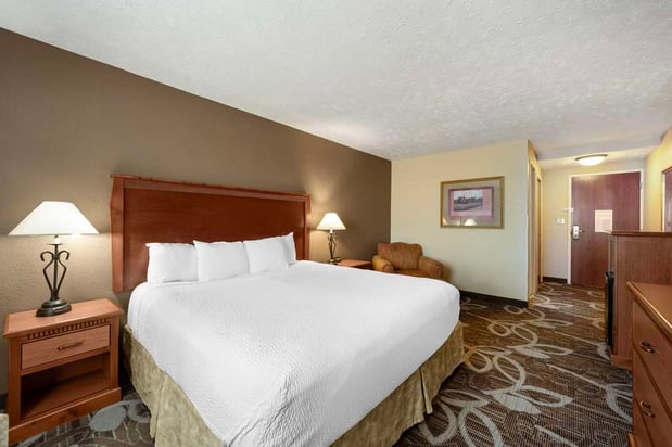 Images Best Western Plus Mid Nebraska Inn & Suites