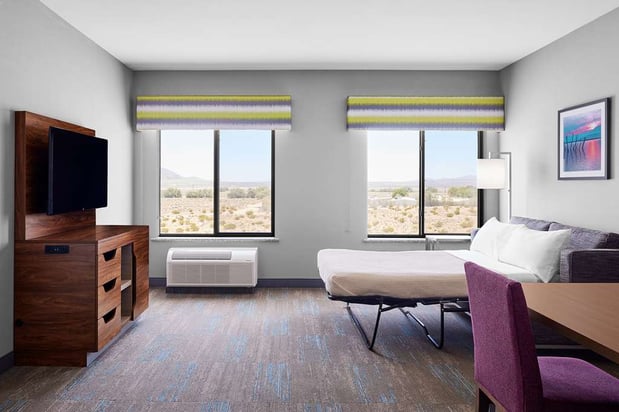 Images Hampton Inn & Suites Ridgecrest