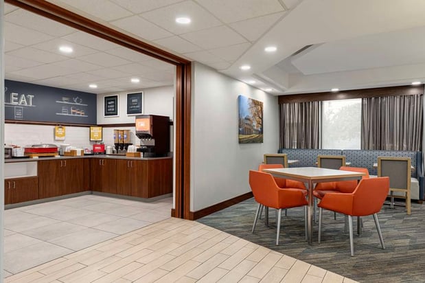 Images Hampton Inn Charlottesville