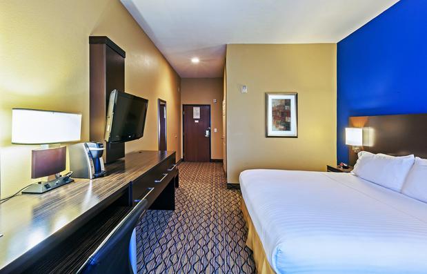Images Holiday Inn Express & Suites Houston-Dwtn Conv Ctr by IHG