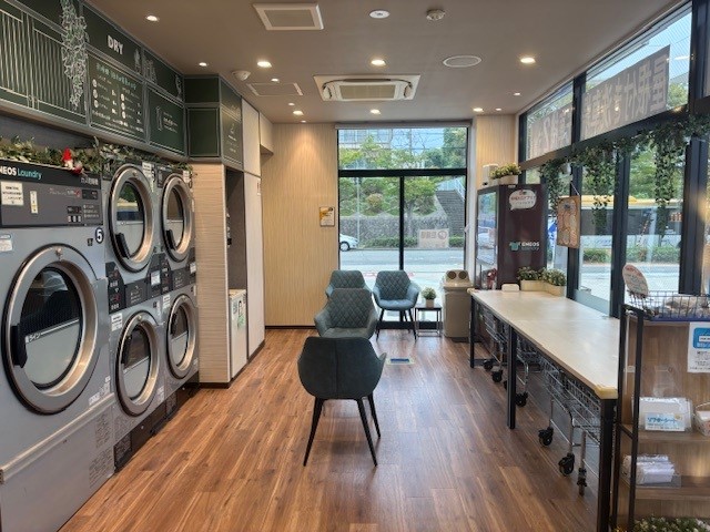 Images ENEOS Laundry 須磨店