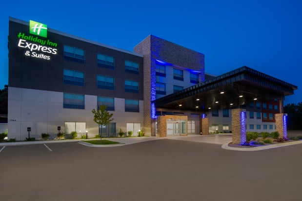 Images Holiday Inn Express & Suites Muskegon - Grand Haven by IHG