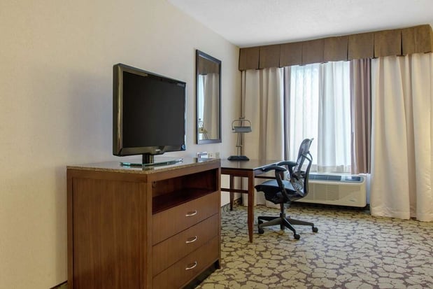 Images Hilton Garden Inn Portland Airport