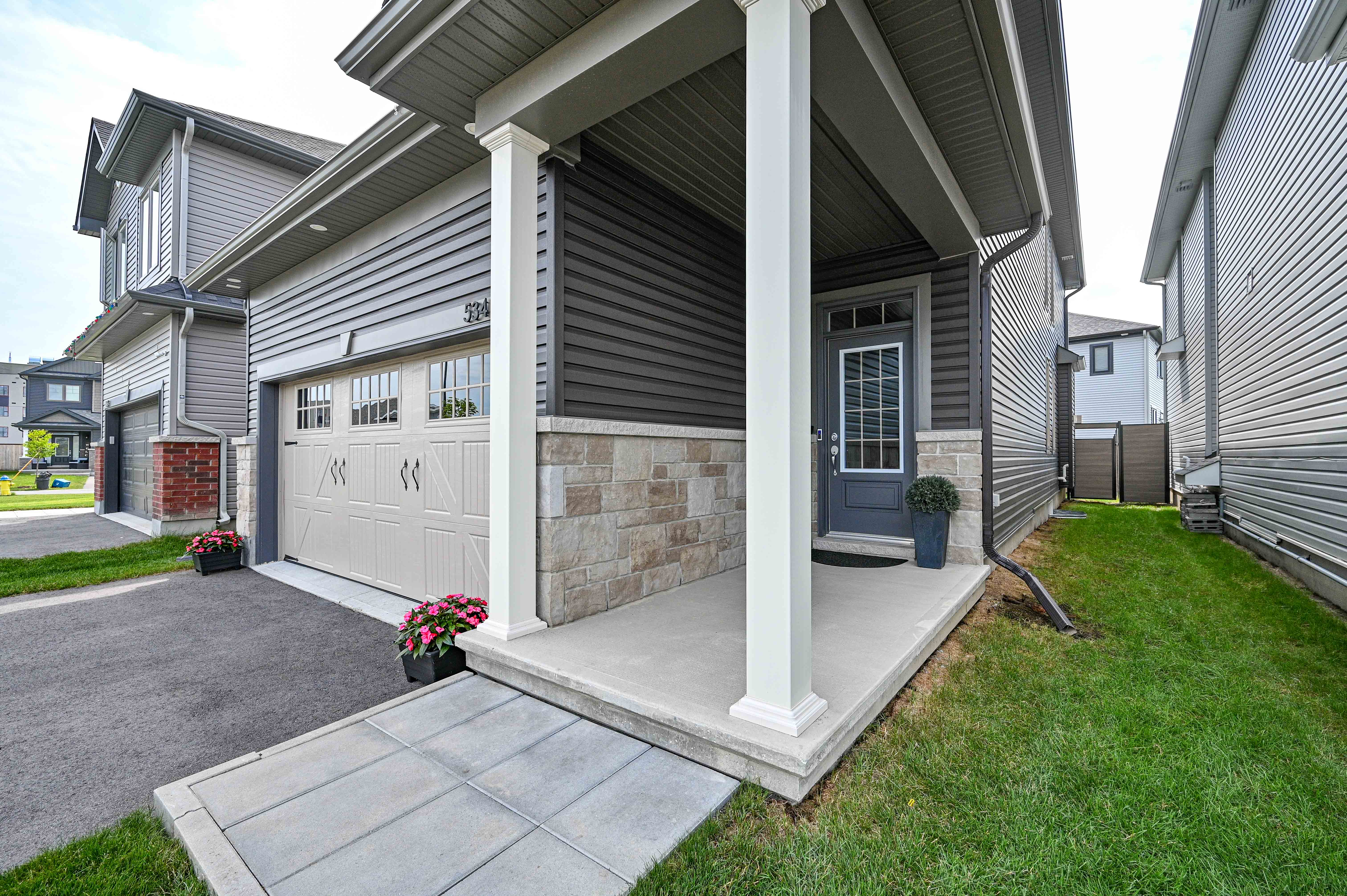 Images Leif Olson - Ottawa Real Estate Agent - Hamre Team RE/MAX Affiliates