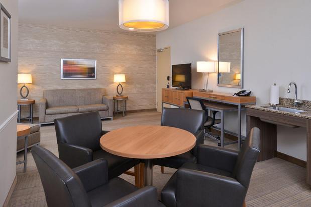 Images Holiday Inn Express & Suites Pocatello by IHG