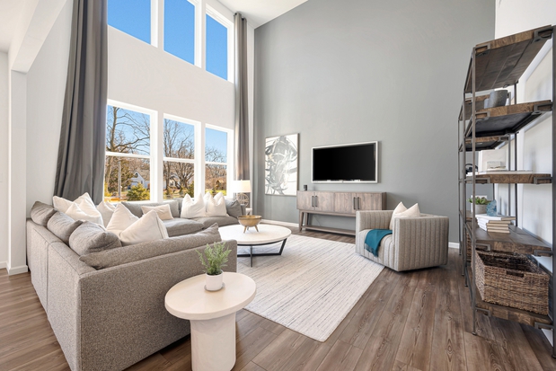 Images Naper Commons by Pulte Homes - Closed