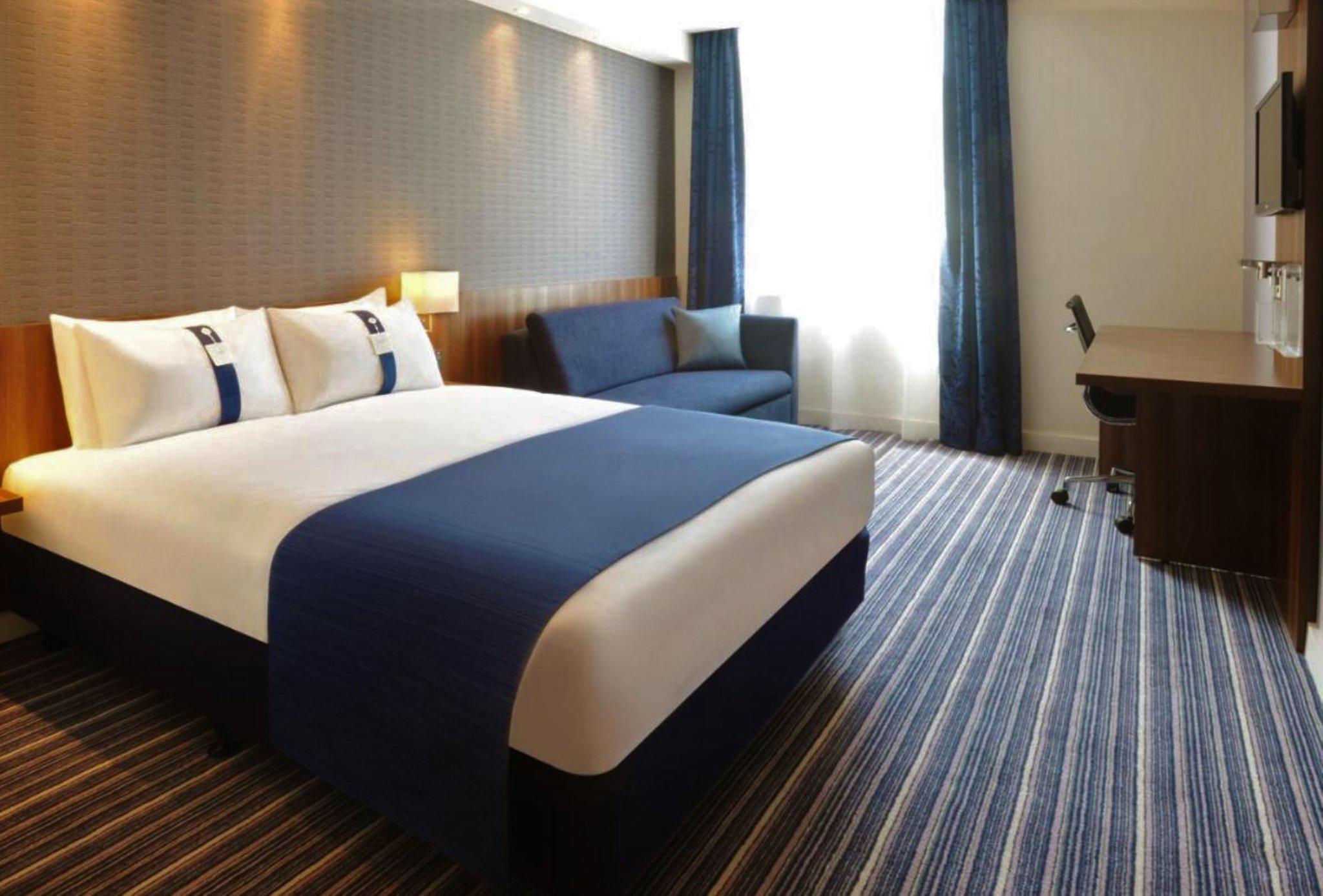 Holiday Inn Express Poole, an IHG Hotel Poole 01202 649222