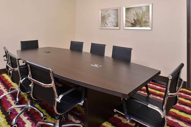Images Hampton Inn & Suites Dallas Market Center