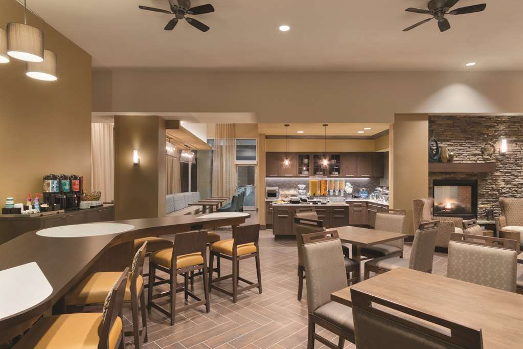 Restaurant Homewood Suites by Hilton Calgary Downtown Calgary (587)352-5500