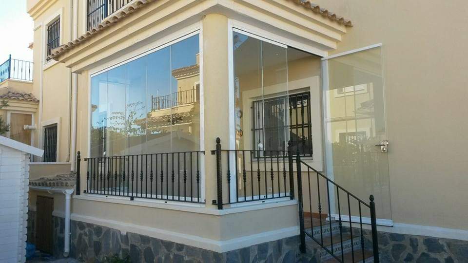 Images SolBye Toldos y Aluminios