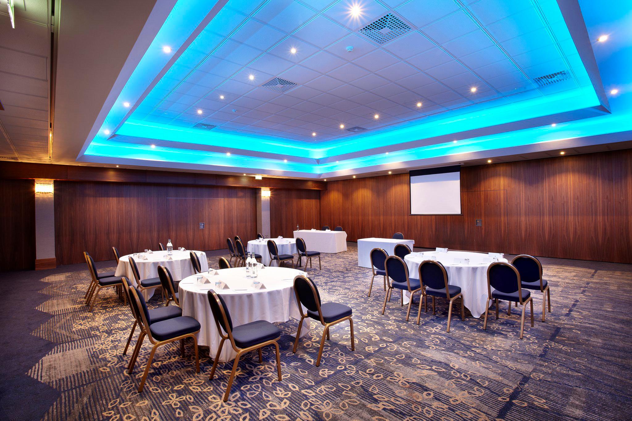 Holiday Inn London - Wembley, an IHG Hotel Wembley 020 8902 8839