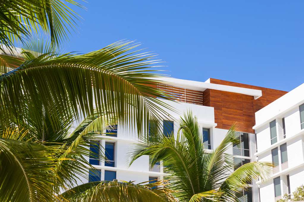 The Gates Hotel South Beach - a DoubleTree by Hilton