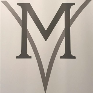 MV DERMA ESTETICA Logo