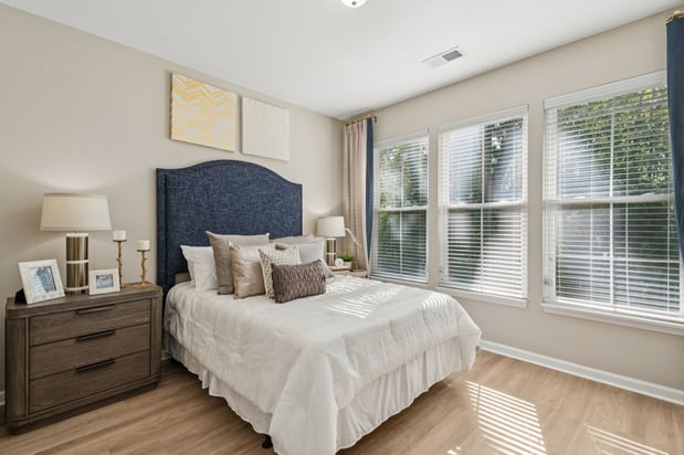 Images Bluewater at Bolton's Landing