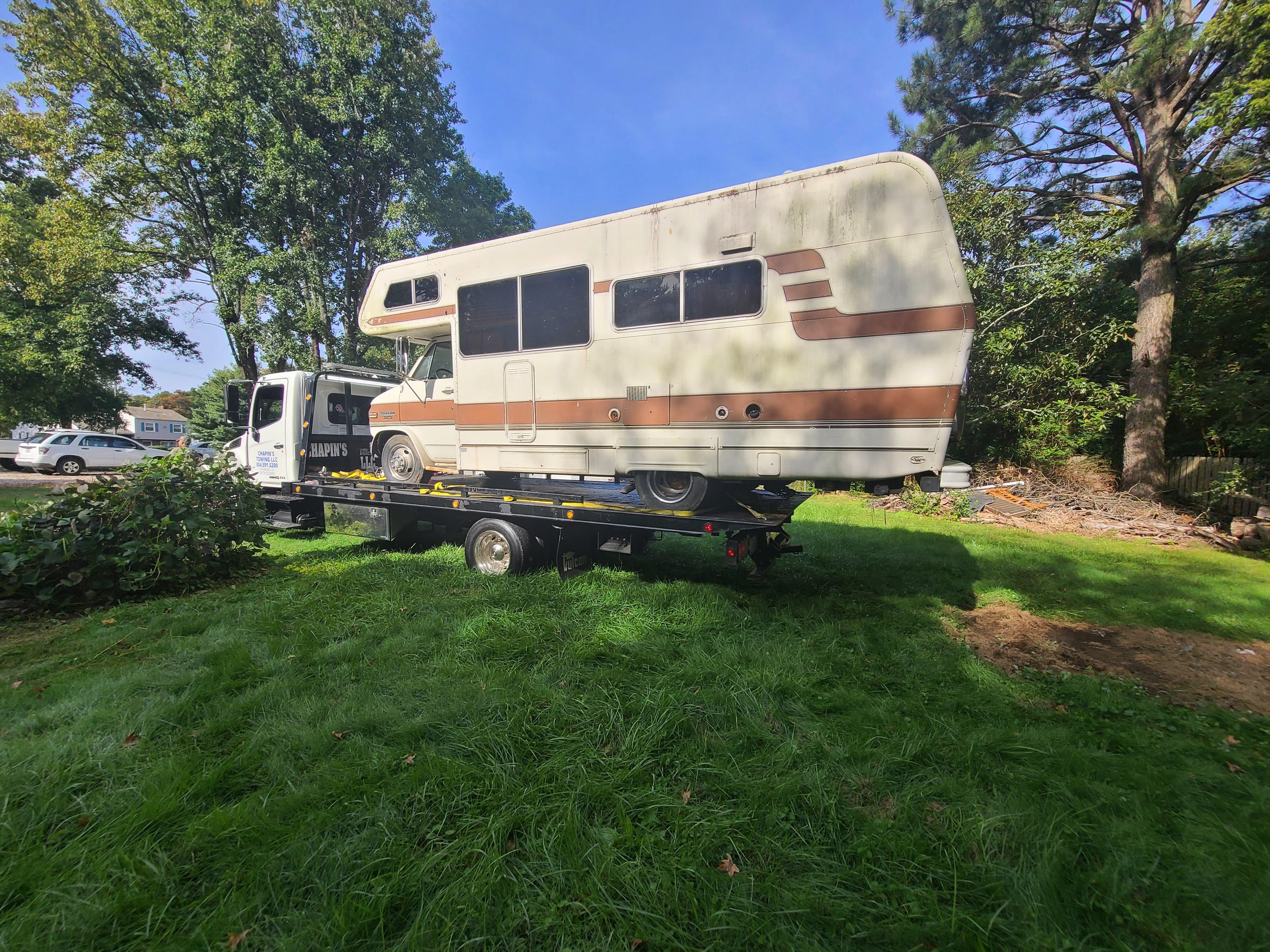 Chapin's Towing LLC Logo