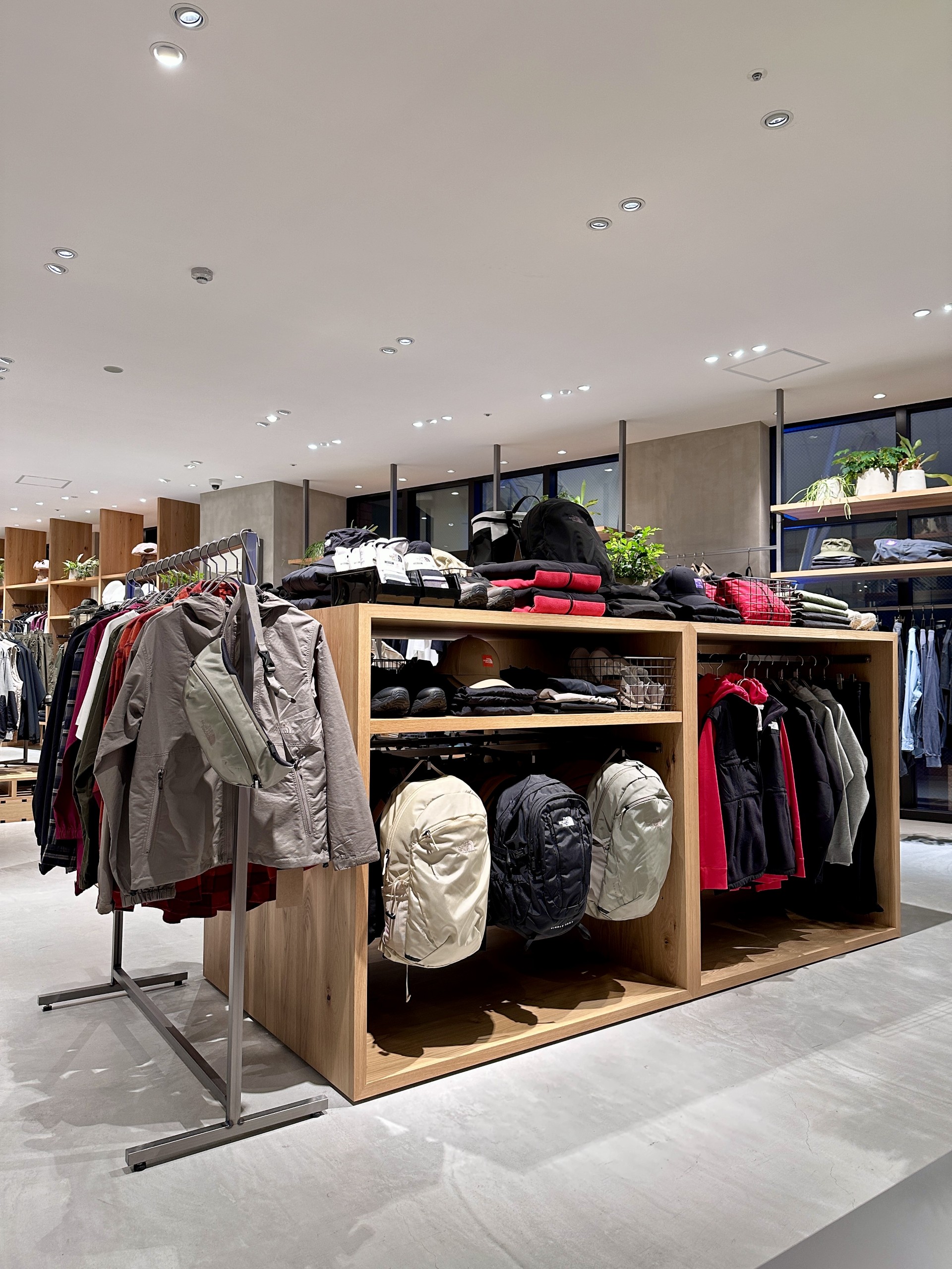Images THE NORTH FACE+ (ザ・ノース・フェイス プラス) アミュプラザ長崎