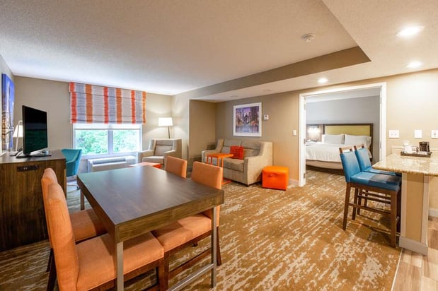 Images Hampton Inn & Suites Raleigh Cary Lenovo Center