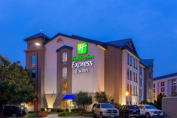 Images Holiday Inn Express & Suites Chicago-Midway Airport, an IHG Hotel