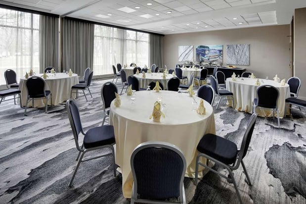 Images Embassy Suites by Hilton Detroit Troy Auburn Hills
